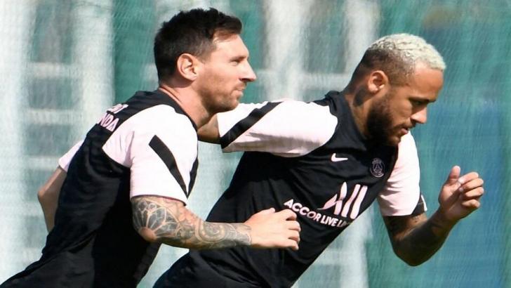 Lionel Messi and Neymar in training at PSG